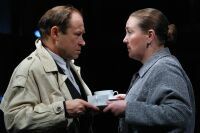 Lubow Makiejewa (Nadzieżda) i Urij Itskow (Simic) w Szarańczy na deskach Teatru Satyry. 